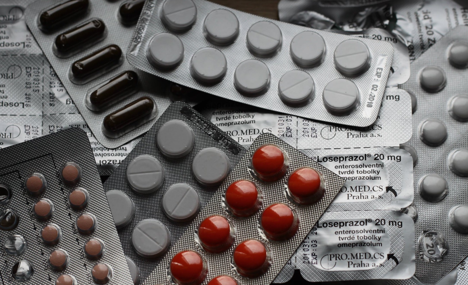 【標靶藥】是什麼？治療癌症原理、需吃多久、藥物類別及副作用