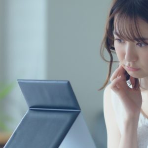 容易混淆玫瑰痤瘡同暗瘡? 一文睇清成因及治療方法