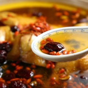 【養生湯水】想潤肺、袪濕？即睇秋冬及四季湯水介紹！