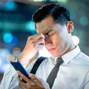 藍光眼鏡有用嗎？專家教你有效抗藍光保護雙眼