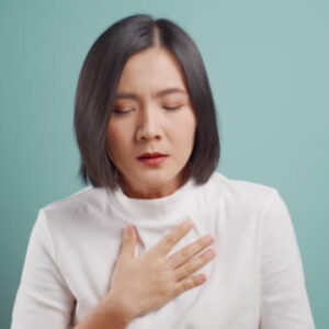 心悸是什麼？心跳不正常該怎麼辦？了解成因、症狀及何時就醫！