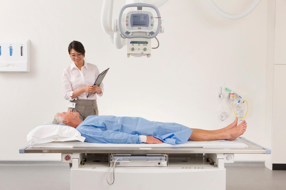 【電療/ 放射治療費用估算】比較私家及公立醫院價錢＋保險理賠