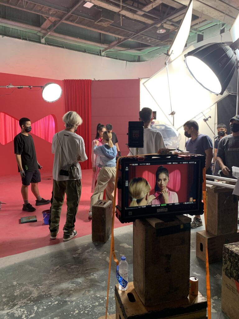 Debug 保險現場拍攝準備中