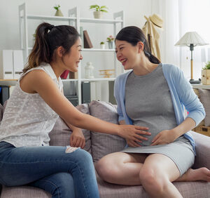 懷孕初期除了作嘔還有什麼徵兆？出血反映什麼風險？