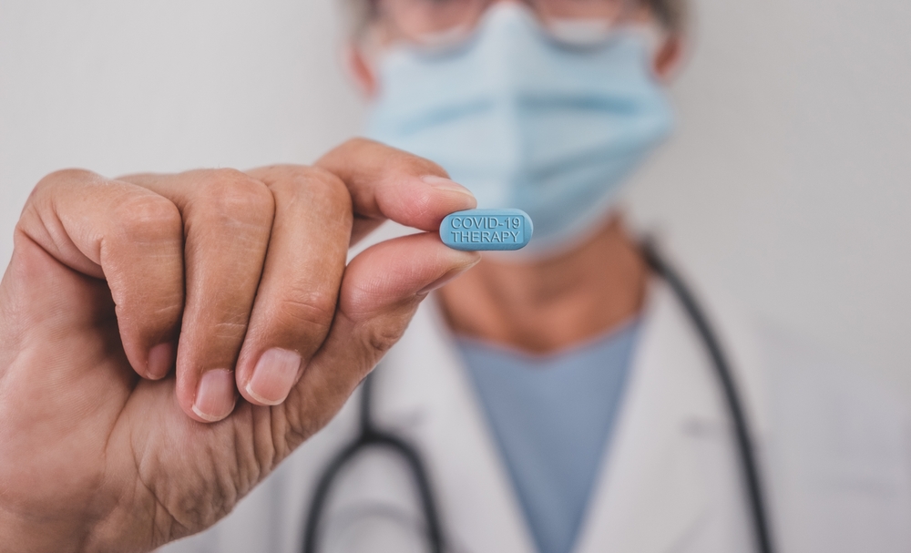 【新冠口服藥】了解療程及副作用 + 自救藥物清單