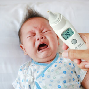 【腦膜炎】會傳染嗎​？了解成因、後遺症、治療及預防方法（附兒童及成年人症狀比較）