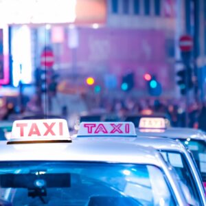 指定檢疫酒店自費的士計劃︰收費、服務時間、接送安排及限制