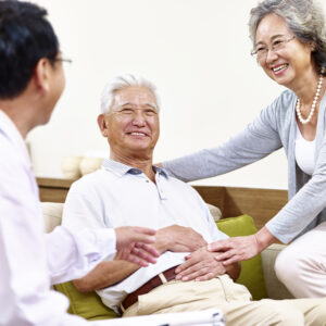 政府推「一人一家庭醫生」！究竟「家庭醫生」與「普通科醫生」有何分別？