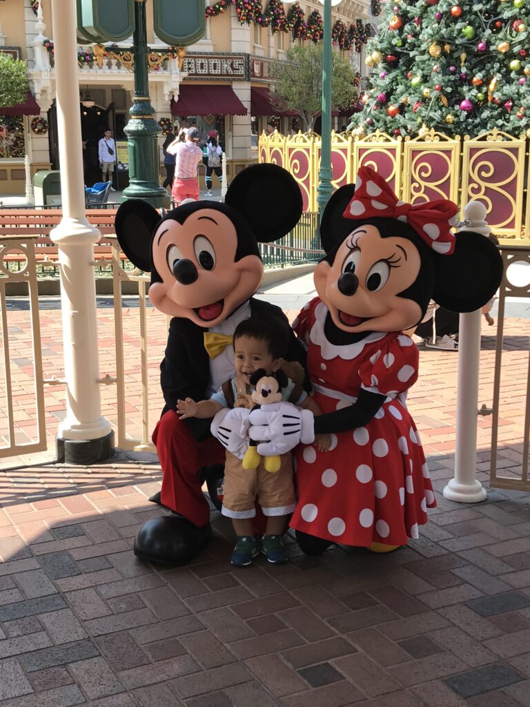 廷匡慢慢融入群體生活