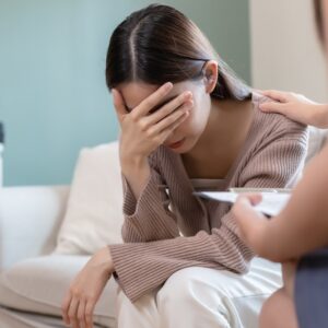 香港精神科醫生邊個好？有甚麼作用？即睇收費及公私營選擇（附精神支援建議）