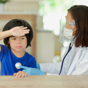 香港兒科醫生邊個好？即睇收費及公私營選擇