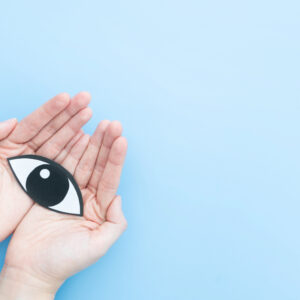 阿托品眼藥水和OK鏡是甚麼？適合甚麼人士？即睇配戴重點！