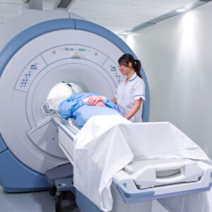 【嘉諾撒醫院照MRI】磁力共振掃描收費2025、預約方法及保險理賠須知