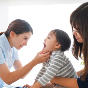 【港怡兒科】醫生名單、預約電話、門診收費及保險理賠須知