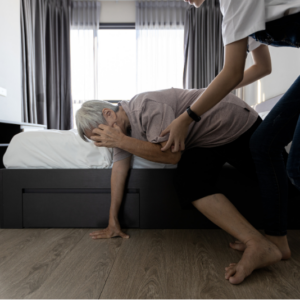 老人家跌倒可大可小？長者跌倒 5 個常見原因你要知！