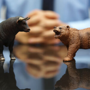 【牛熊證入門】牛熊證是甚麼？玩法＋重貨區、打靶等術語教學