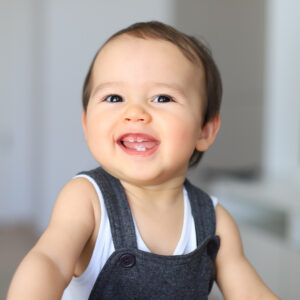 【BB出牙】4個月開始出牙？BB出牙次序、時間表及症狀