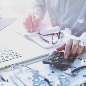 醫生濫收費用真的存在嗎？有幾離譜？專家教你如何自保！