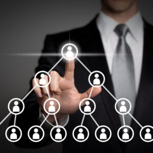 【層壓式推銷】係咩意思？傳統保險業銷售手法又算唔算？