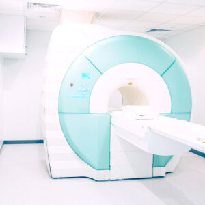 【荃灣港安醫院照MRI】磁力共振掃描收費2025、預約方法及保險理賠須知