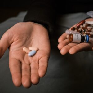 【北上買藥】前往內地買標靶藥有咩要注意？自願醫保保障標靶藥費用嗎？