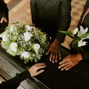 【殯儀服務】邊間好？天主教／基督教等喪禮儀式、收費懶人包