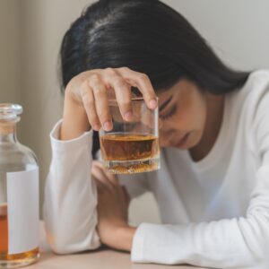 【酗酒】定義是甚麼？對身體及日常生活有甚麼影響？（附戒酒方法）