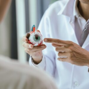 有青光眼仍可買保險嗎？即睇Bowtie核保準則！