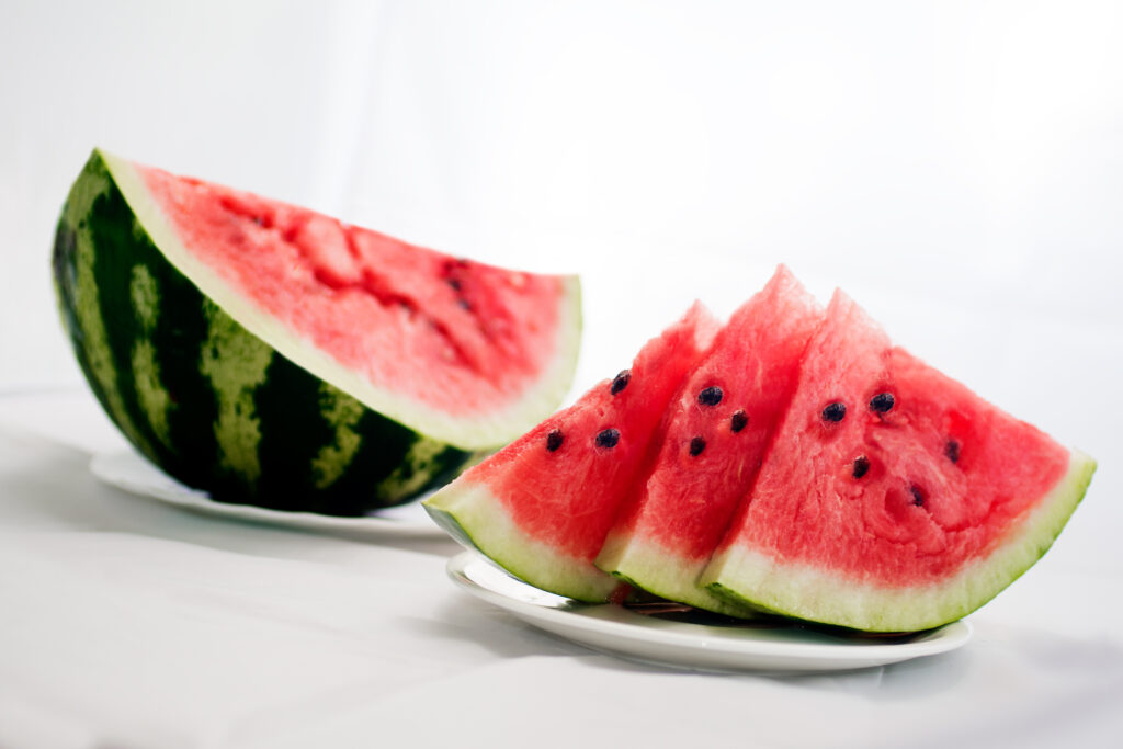 【西瓜】6大功效＋4個禁忌！誰不可吃？（附營養及卡路里）
