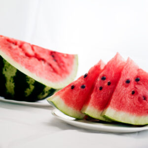 【西瓜】6大功效＋4個禁忌！誰不可吃？（附營養及卡路里）