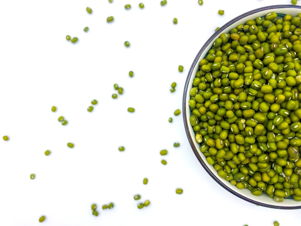 【綠豆】可去濕？了解5大功效、好處及食用禁忌（附營養＋卡路里）