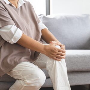 【全關節置換術輪候時間​】公立醫院排期要幾耐？輪候宗數及收費一覽