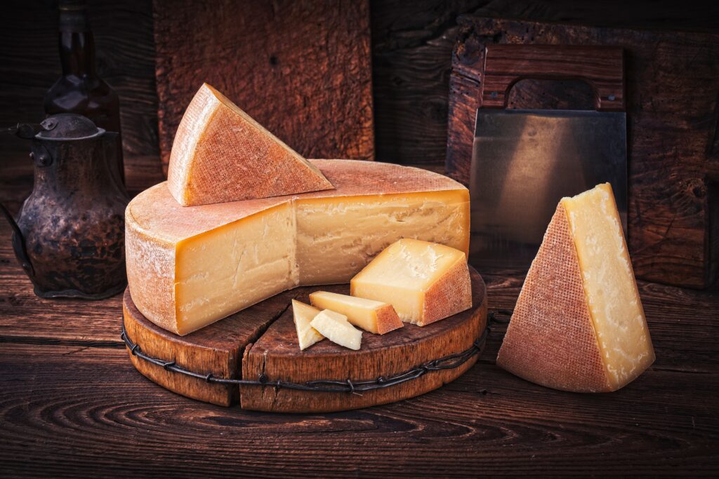 【芝士】了解6大功效、卡路里、食用禁忌（附營養及食譜）