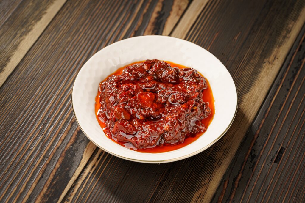 【豆瓣醬】了解6大功效、卡路里、食用禁忌（附營養及食譜）