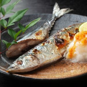 【秋刀魚】了解6大功效、卡路里、食用禁忌（附營養及食譜）