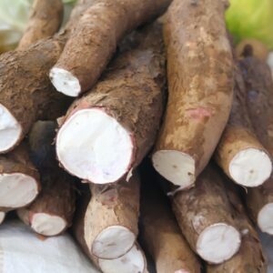 【木薯】了解6大功效、卡路里、食用禁忌（附營養及食譜）