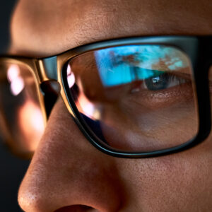 【夜盲症】會遺傳嗎？即睇成因、症狀、診斷及治療方法（附患者注意事項）