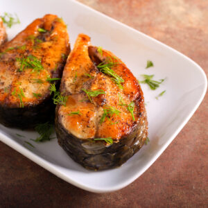 【鯇魚】了解6大功效、卡路里、食用禁忌（附營養及食譜）