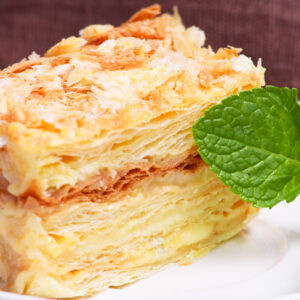 【拿破崙蛋糕】了解卡路里、食用禁忌（附營養及食譜）