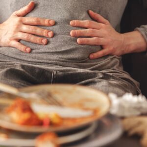 大腸癌會引起胃脹氣嗎？了解胃脹氣與大腸癌的關係、成因及緩解方法