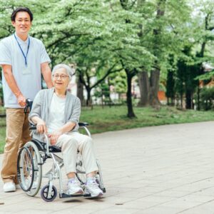 香港老人院選擇、分類及收費指南2025