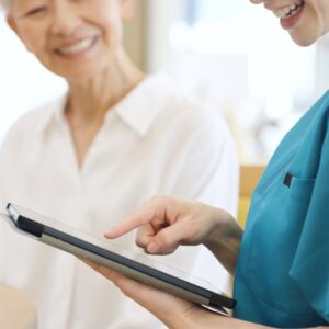 長者健康中心輪候時間2026： 哪些因素影響排期？如何加快獲得服務？