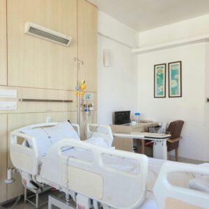 【法國醫院收費2026】手術、X光、生仔、眼科門診等費用參考