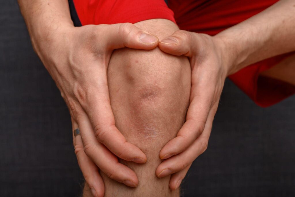 【十字韌帶撕裂】症狀、治療、復原時間與後遺症全攻略