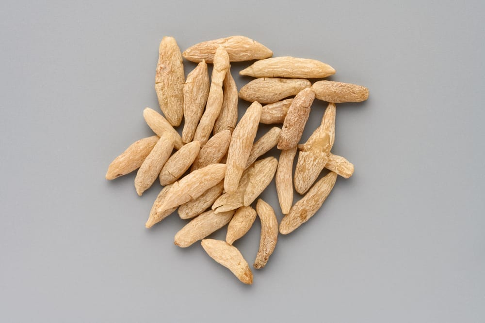麥冬功效與禁忌：中醫拆解8大好處、泡水焗茶比例、食用禁忌與滋潤湯水食譜